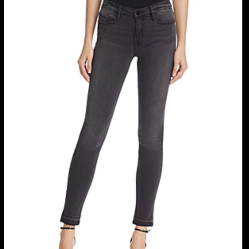 FRAME Le Skinny de Jeanne Crop black size 25 wait